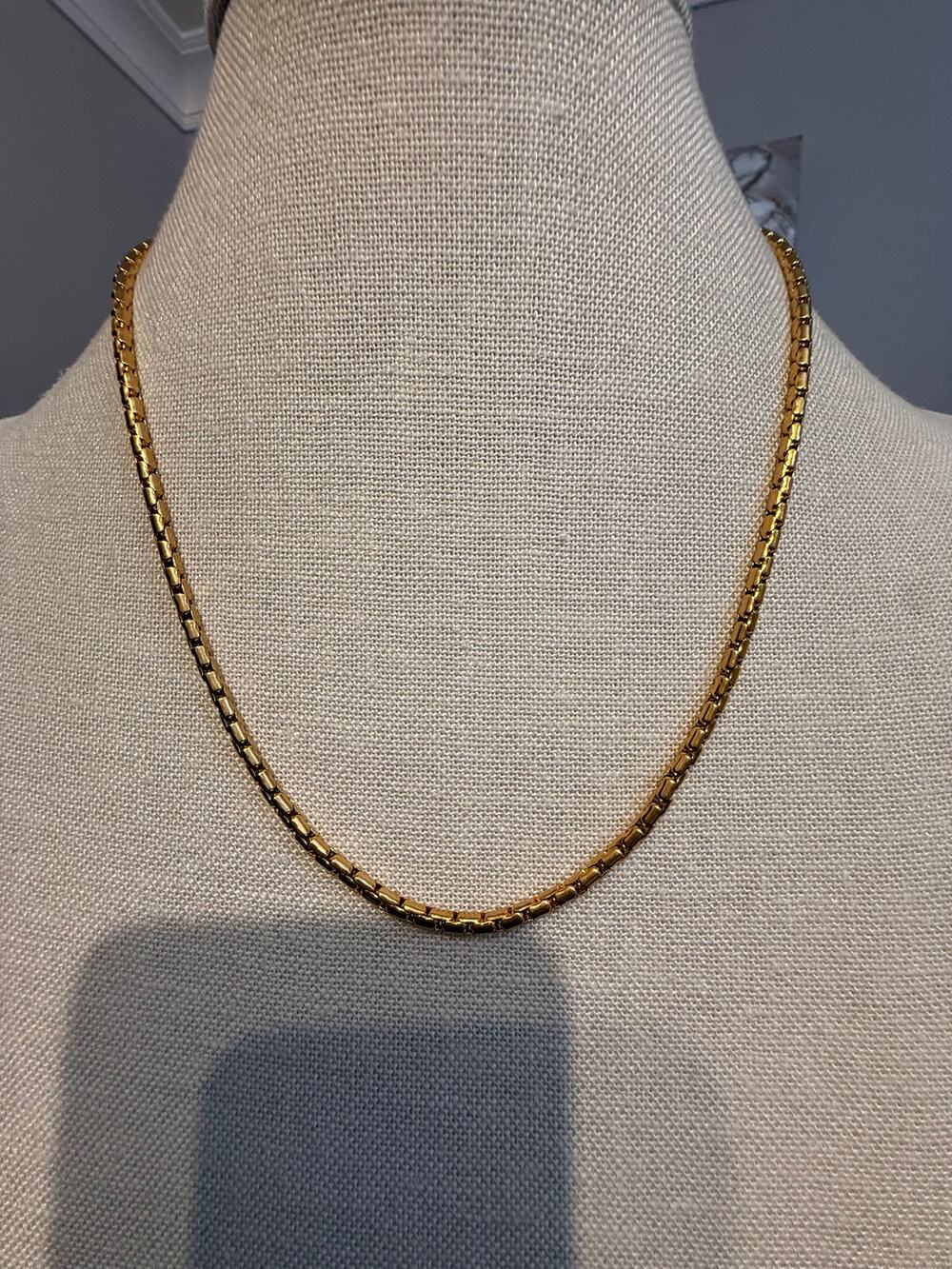 Gold Tone Box Link Chain Necklace 19”